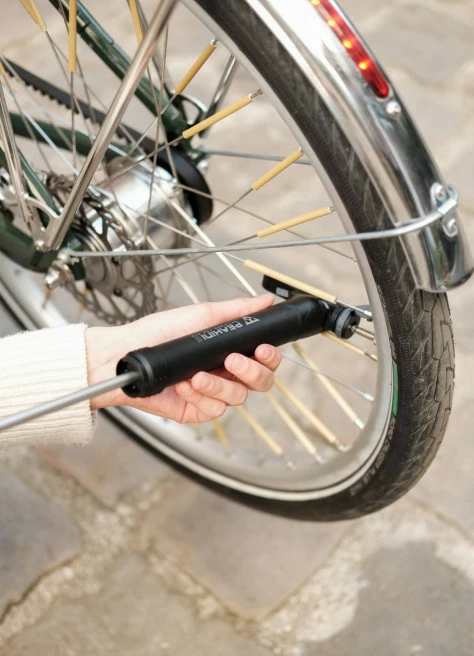 Mini Pompe à Vélo Peakini 2 - Topeak 4 Mini Pompe à Vélo Peakini 2 - Topeak – Image 4