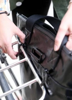 Sac à Main Vélo Porte-bagages Dahlia - Monroe 10 Sac à Main Vélo Porte-bagages Dahlia - Monroe -Accessoires vélo Soldes sac a main velo porte bagages dahlia monroe 4